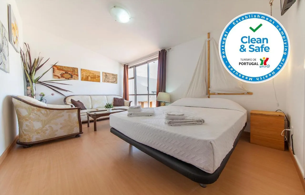 O - Sao Goncalo Central Guesthouse Guest house Lagos